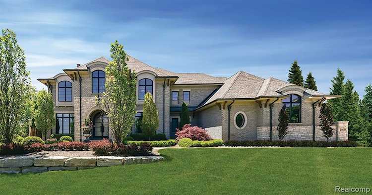 4570 The Heights Rochester, MI 48306