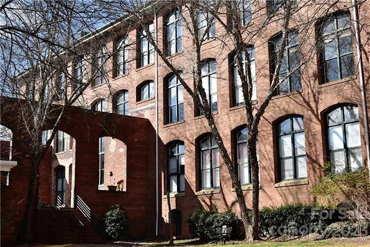 201 Hoskins Rd Charlotte, NC 28208 | MLS 3938337 Photo 1