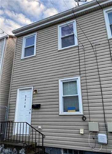 3618 Sardis Way, Pittsburgh, PA 15201 | Tarasa Hurley Realty Photo 1