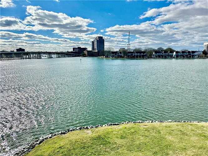 30 Brough Ln #304 Hampton, VA 23669