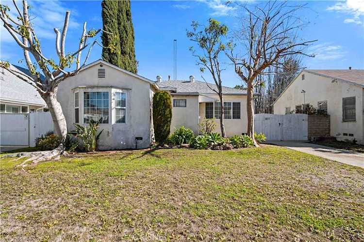 4942 Hesperia Ave Encino, CA 91316
