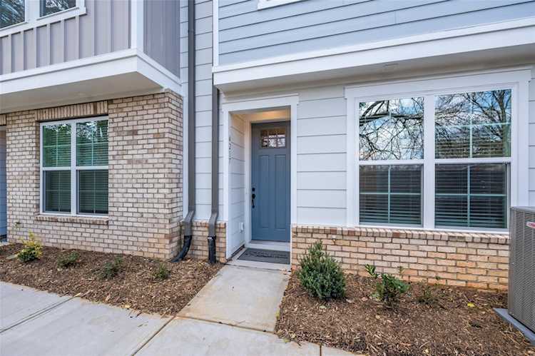 4217 Lomax View Way Charlotte, NC 28211