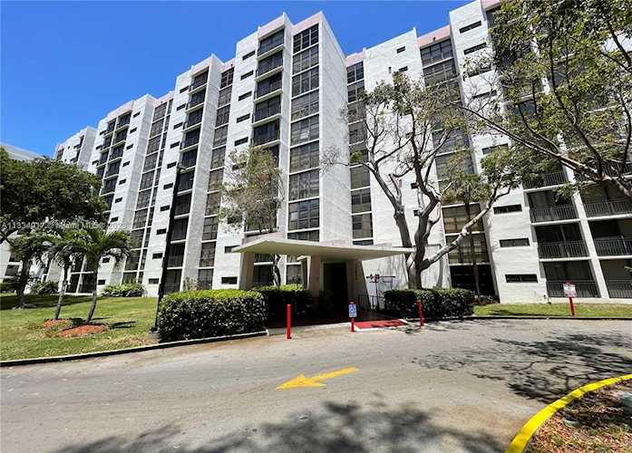 17021 N Bay Rd #529 Sunny Isles Beach, FL 33160