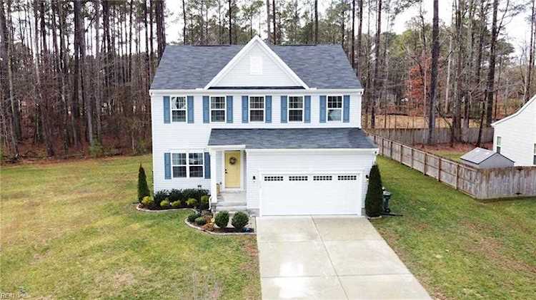 112 Silverlake Run Yorktown, VA 23690