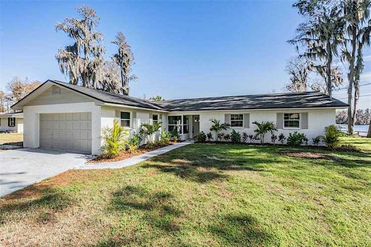 19265 Blount Rd Lutz, FL 33558