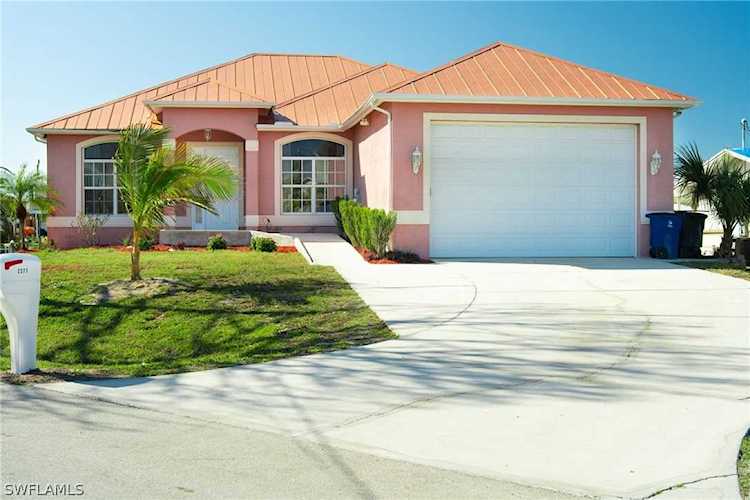 2271 Cactus Point Ln St. James City, FL 33956