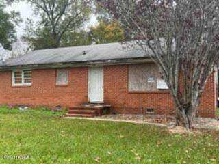 305 White Oak Street Jacksonville, NC 28540 | MLS 100366702 Photo 1