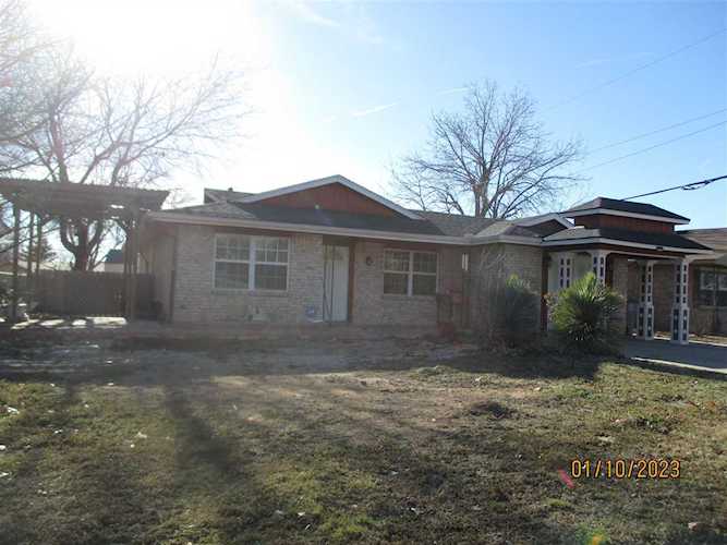 135 NE Dunlop St Lawton, OK 73507 | MLS 162963 Photo 1