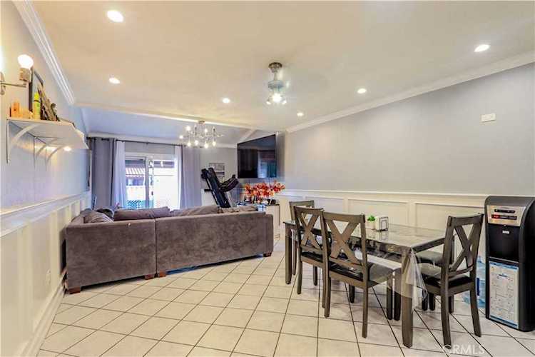 1000 W Macarthur Blvd #18 Santa Ana, CA 92707