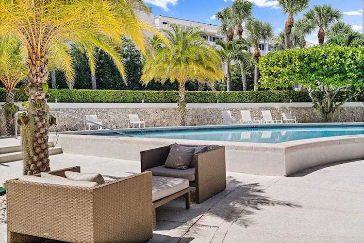 2760 S Ocean Boulevard #408 Palm Beach, FL 33480