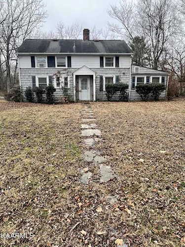 44 W Norris Rd Norris, TN 37828