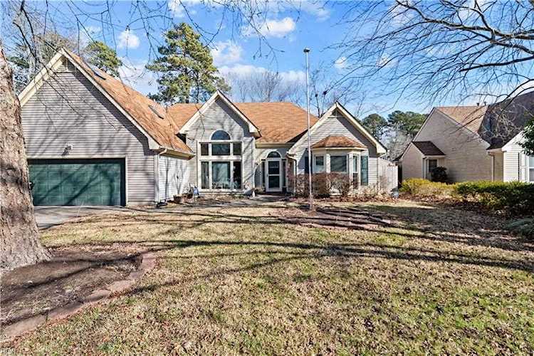 332 Scarlet Oak Dr Virginia Beach, VA 23452 | MLS 10472734 Photo 1