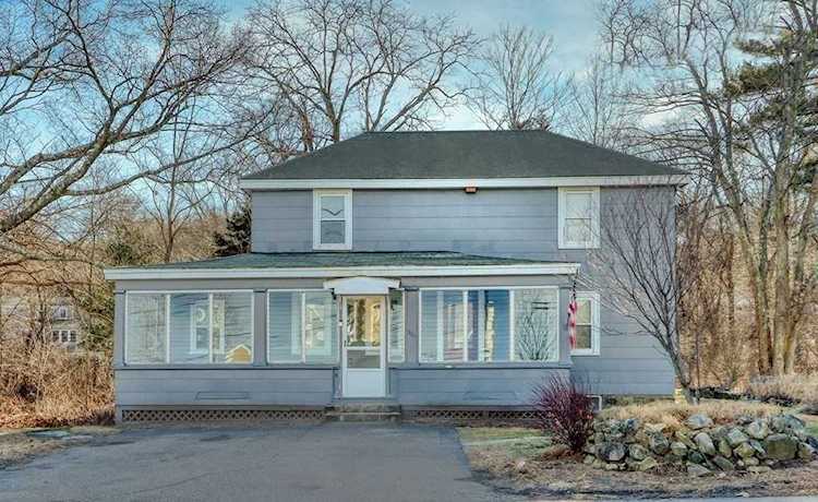 229 Oak St Wakefield, MA 01880
