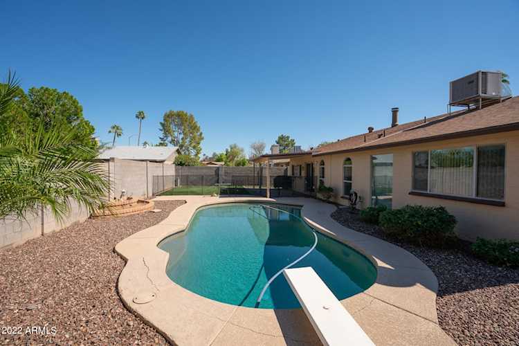 752 W Los Lagos Vista Avenue Mesa, AZ 85210