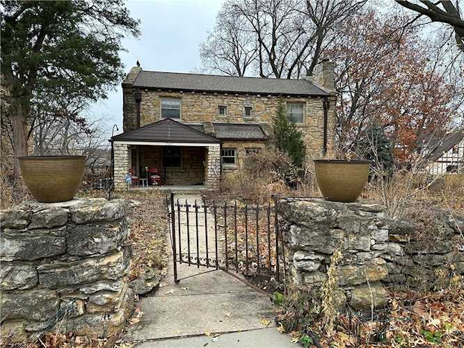 703 Emanuel Cleaver Ii Blvd Kansas City, MO 64110 | MLS 2416558 Photo 1
