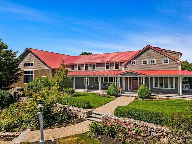 17 Campbell Rd Bedford, NH 03110 | MLS 4924475 Photo 1