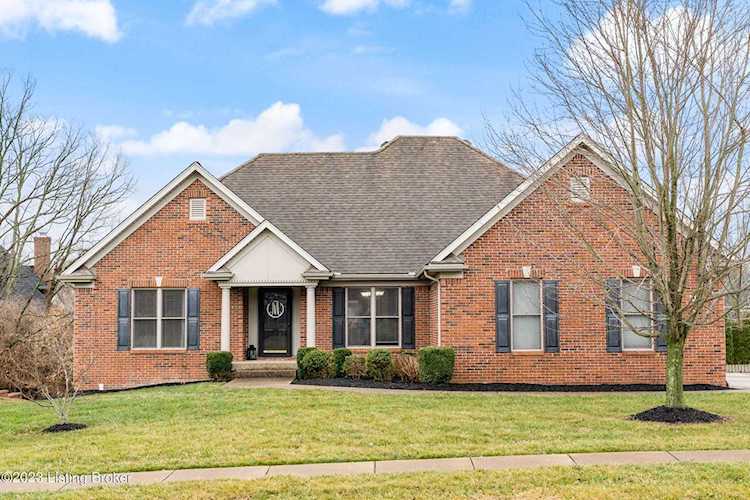 1216 Blackthorn Rd Louisville, KY 40299