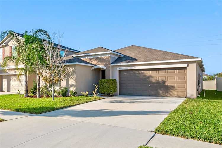 1920 Broad Winged Hawk Dr Ruskin, FL 33570