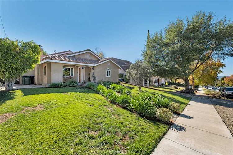 924 E Fairmount Rd Burbank, CA 91501