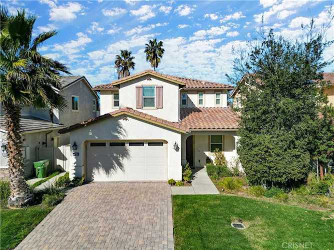 17053 Cantlay St Lake Balboa, CA 91406 | MLS SR23008335 Photo 1