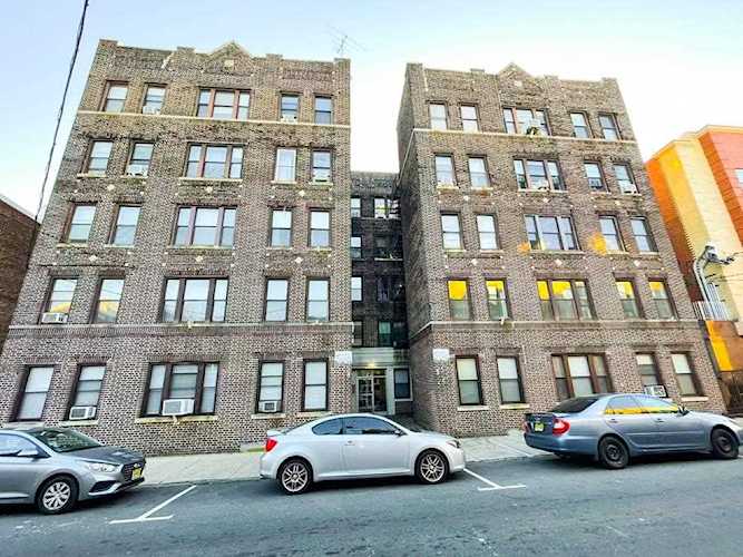 315 56th St #E8 West New York, NJ 07093