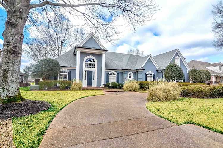 2283 E Shrewsbury Run Collierville, TN 38017