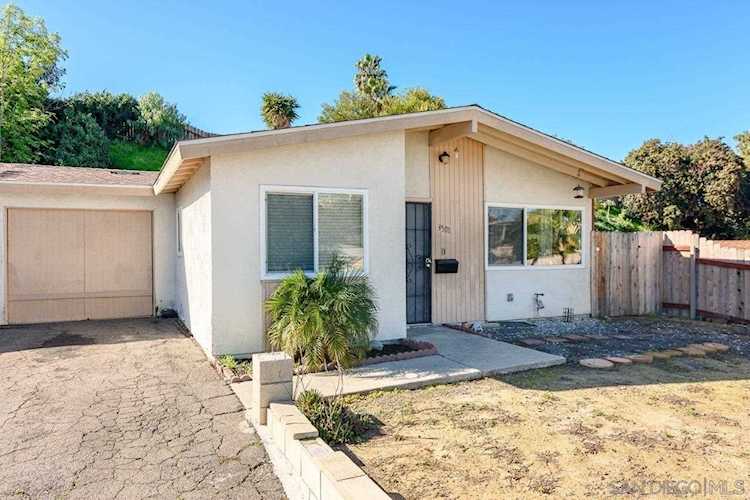 3501 De Leone Rd San Marcos, CA 92069
