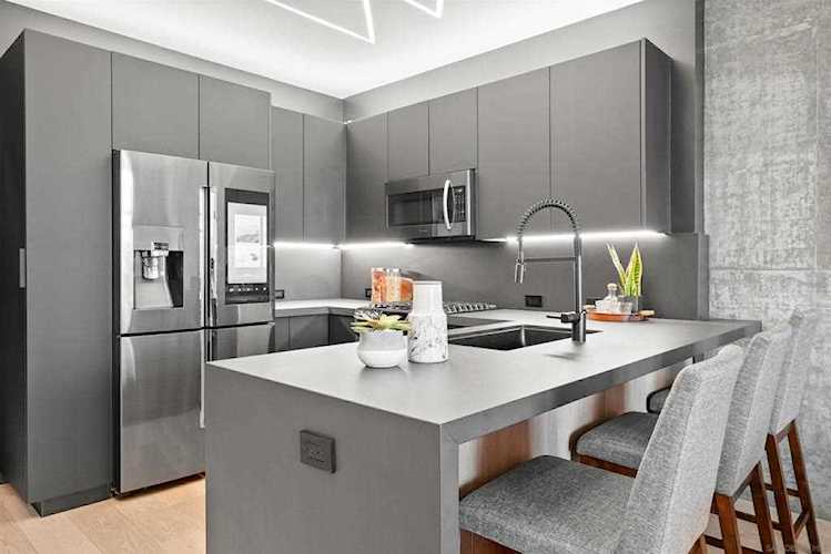 800 The Mark Ln #2002 San Diego, CA 92101