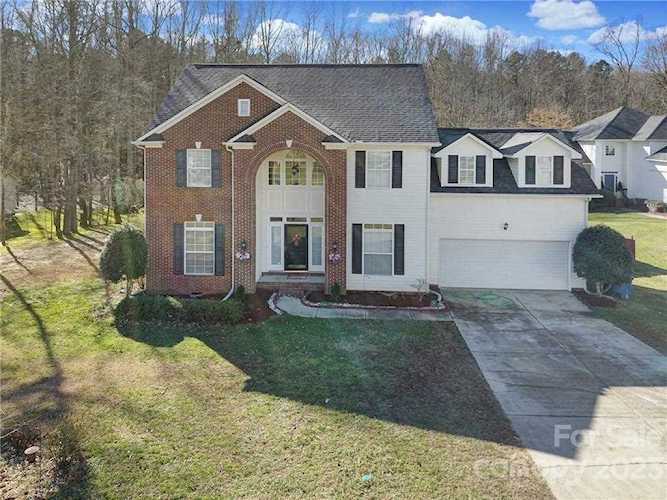 2533 Ashby Woods Dr Matthews, NC 28105 | MLS 3938402 Photo 1
