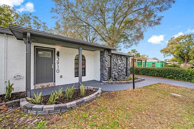 3910 W Pine St Tampa, FL 33607