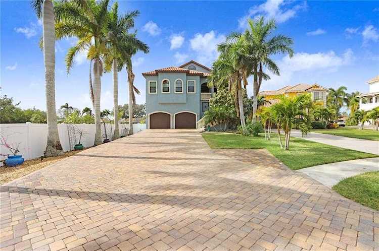541 Treviso Dr Apollo Beach, FL 33572