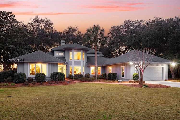 10 Spartina Point Dr Hilton Head Island, SC 29926
