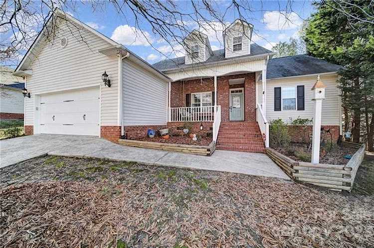 12029 Spinnaker Dr Tega Cay, SC 29708 | MLS 3937670 Photo 1