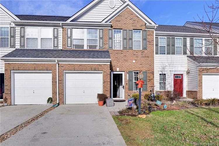 122 Kelly St Yorktown, VA 23690