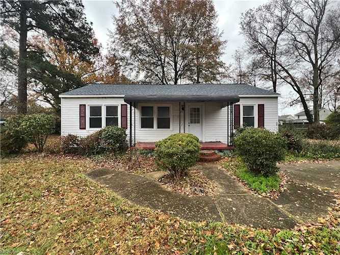 406 Biltmore Place Portsmouth, VA 23702 home for sale, MLS#10465901 - Crescas Real Estate Photo 1