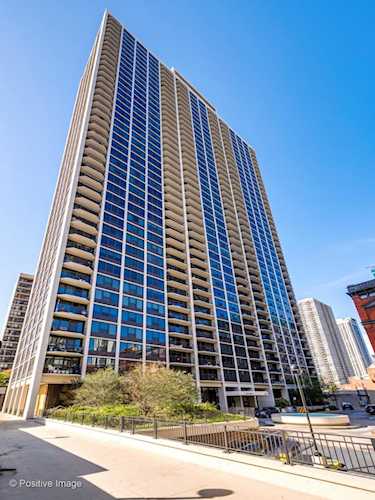 1560 N Sandburg Terrace #2810J Chicago, IL 60610 | MLS 11709062 Photo 1