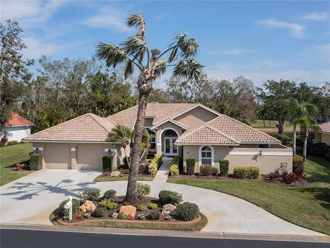 818 Carnoustie Dr Venice, FL 34293