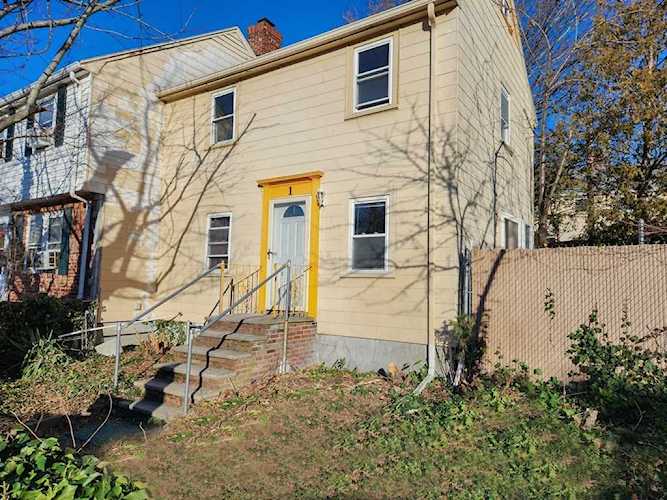 1 Regent Rd Malden, MA 02148
