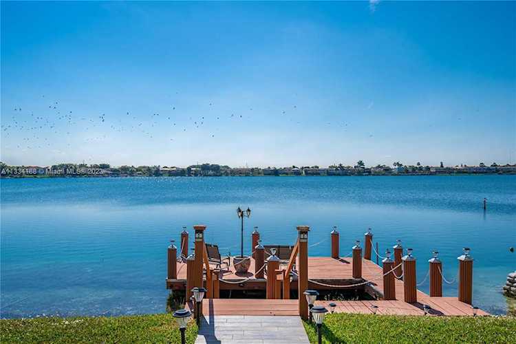 13306 SW 136th Ter Miami, FL 33186