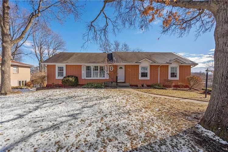 1007 S Ridgeway Dr Liberty, MO 64068 | MLS 2419528 Photo 1
