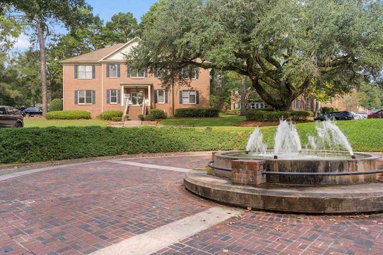 2833 Remington Circle Tallahassee, FL 32308