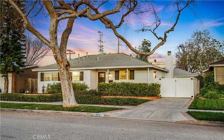 1866 Fanwood Ave Long Beach, CA 90815