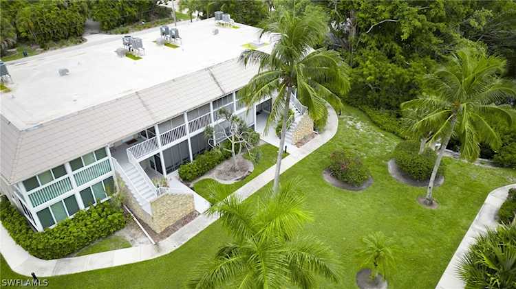 561 Periwinkle Way #F3 Sanibel, FL 33957