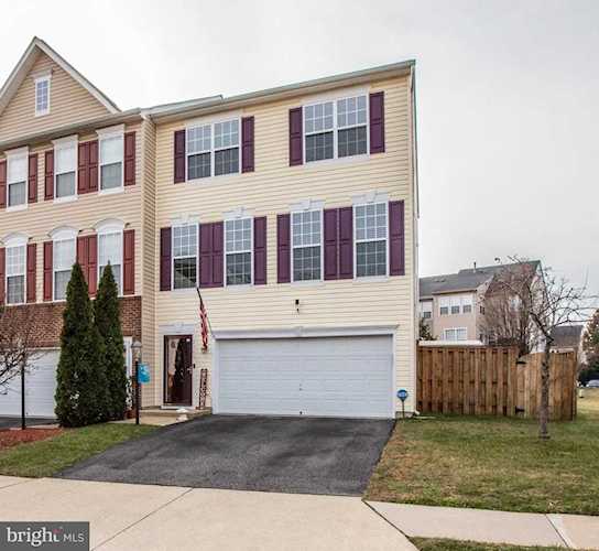 2269 Henry Watts Loop Woodbridge, VA 22191