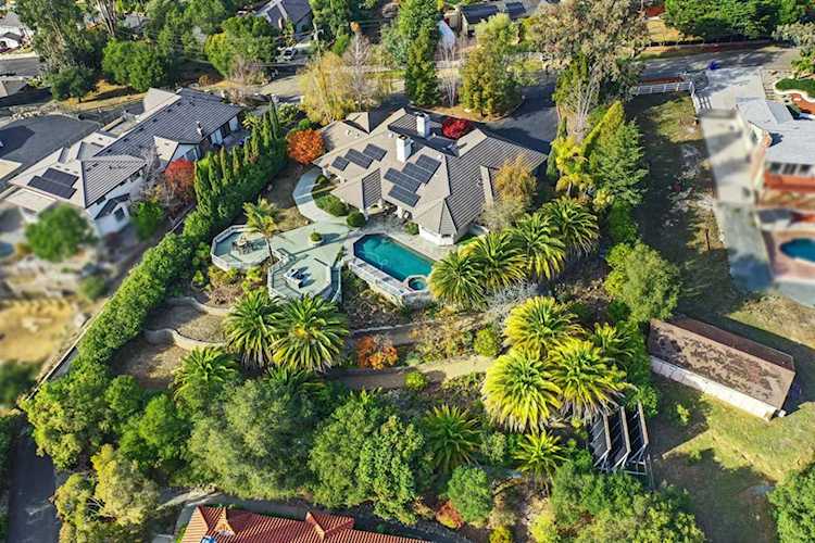 3571 Star Ridge Road Hayward, CA 94542