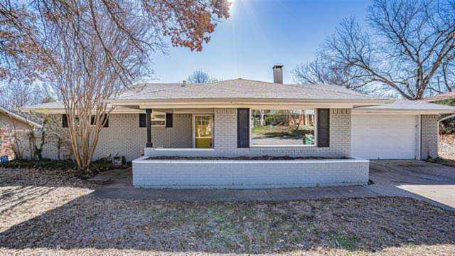 8021 Northbrook Drive Benbrook, TX 76116