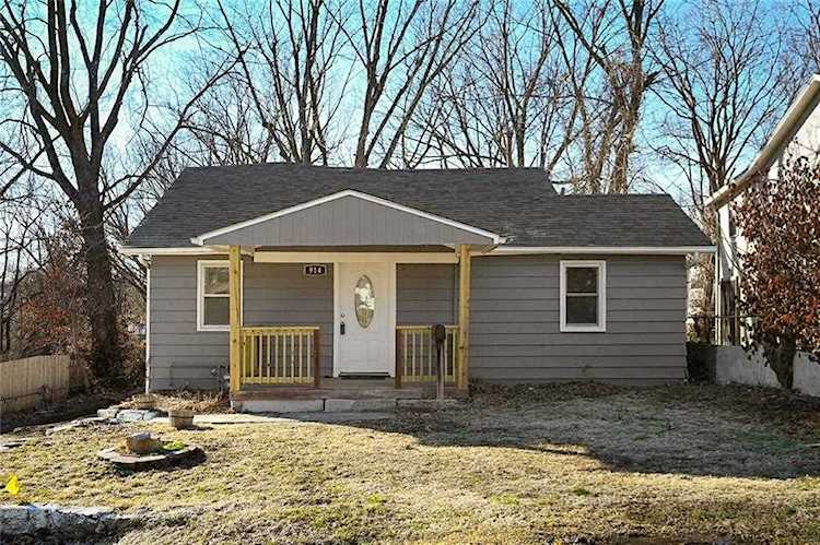 914 S Home Ave Independence, MO 64053
