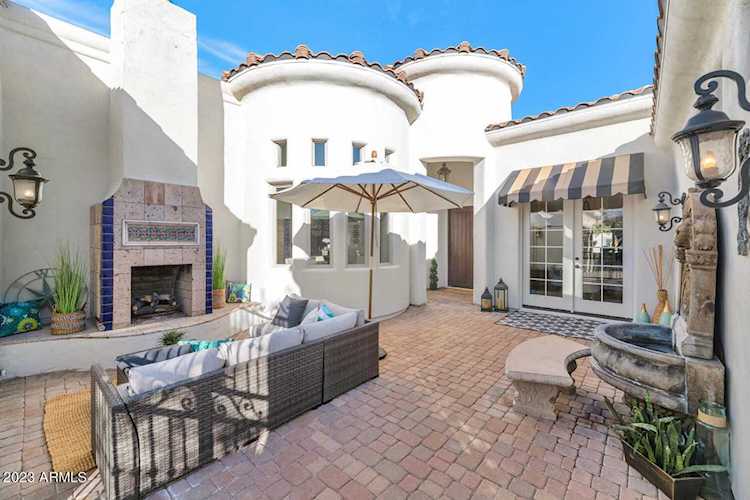 512 E Adair Drive Phoenix, AZ 85012