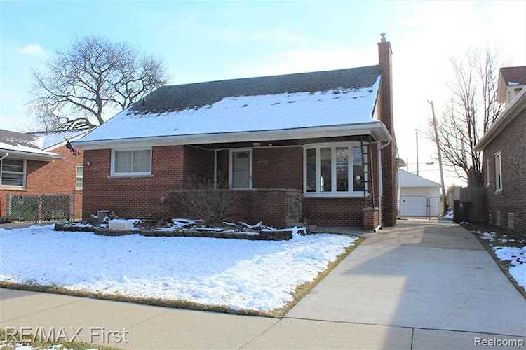 8160 Warren Center Line, MI 48015