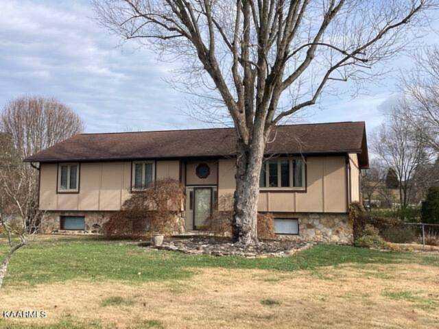 2016 Cedar Ln Kingston, TN 37763